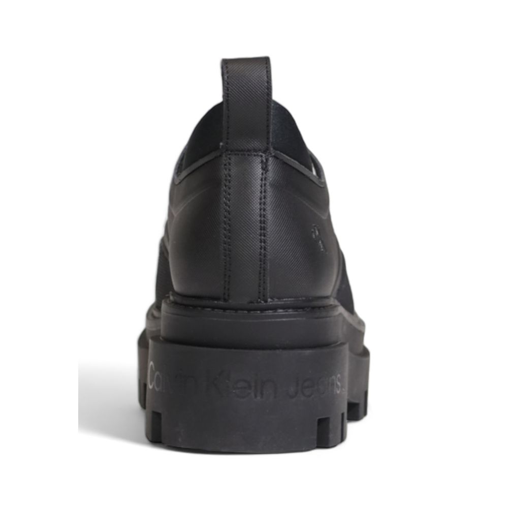 Calvin Klein Jeans Schwarze Polyethylen-Plateau-Pumps